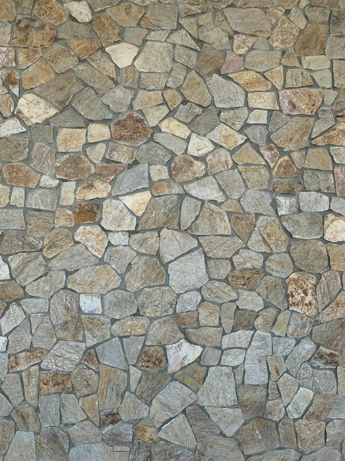 Pietra di Apricena a spacco